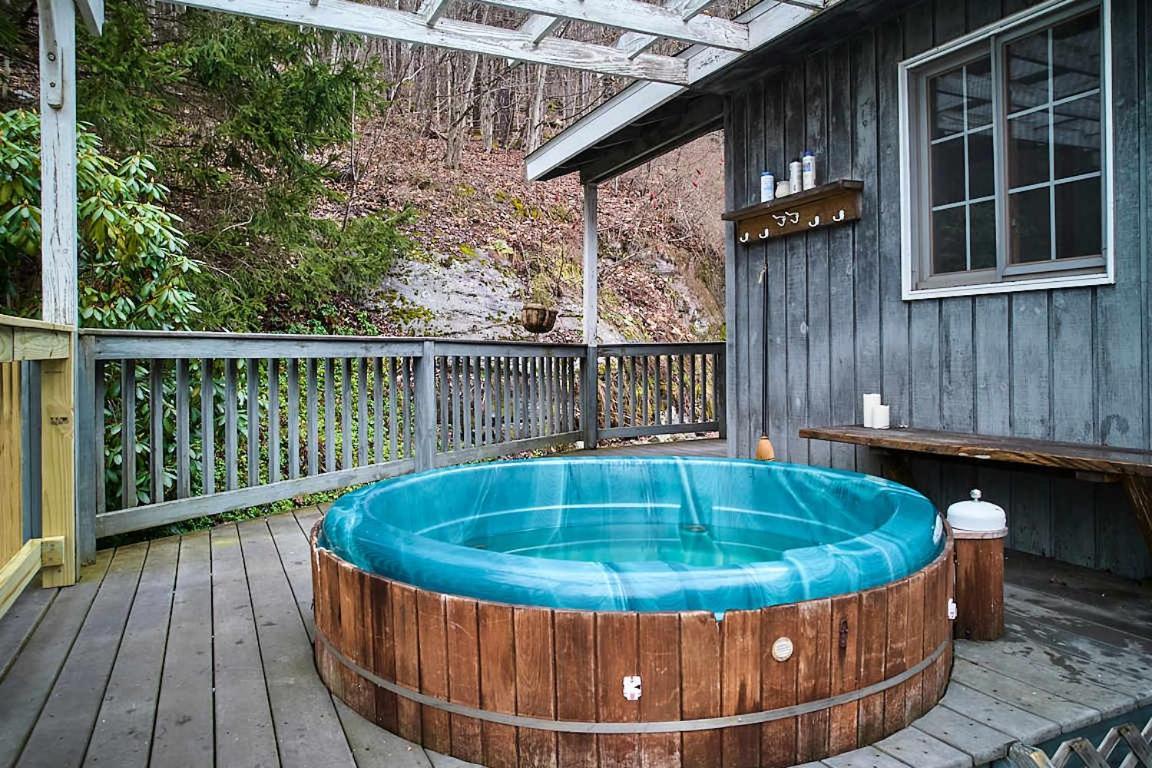 Designer Chalet With Hot Tub And Fire Pit By Summer Villa Margaretville Exterior photo